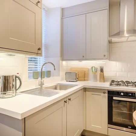 Peg's Place * Bowness-on-Windermere